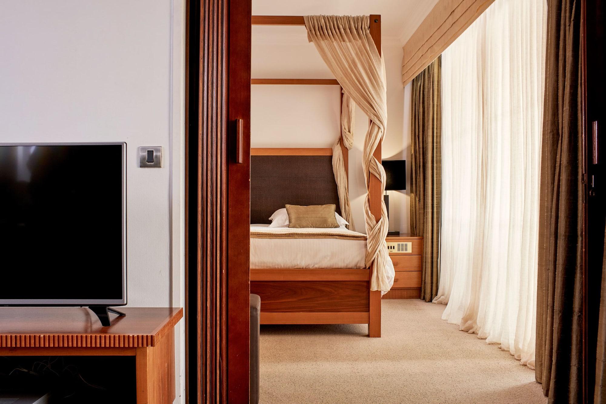 เกรเซียน พาร์ค Hotel โปรทาราส ภายนอก รูปภาพ