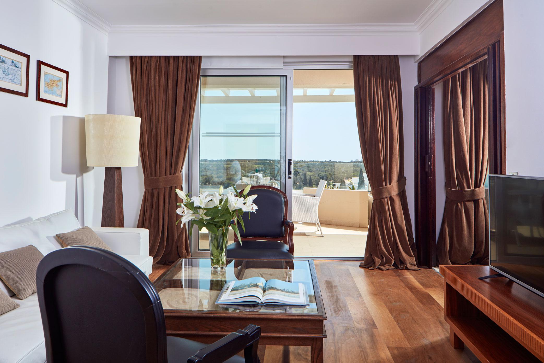 เกรเซียน พาร์ค Hotel โปรทาราส ภายนอก รูปภาพ